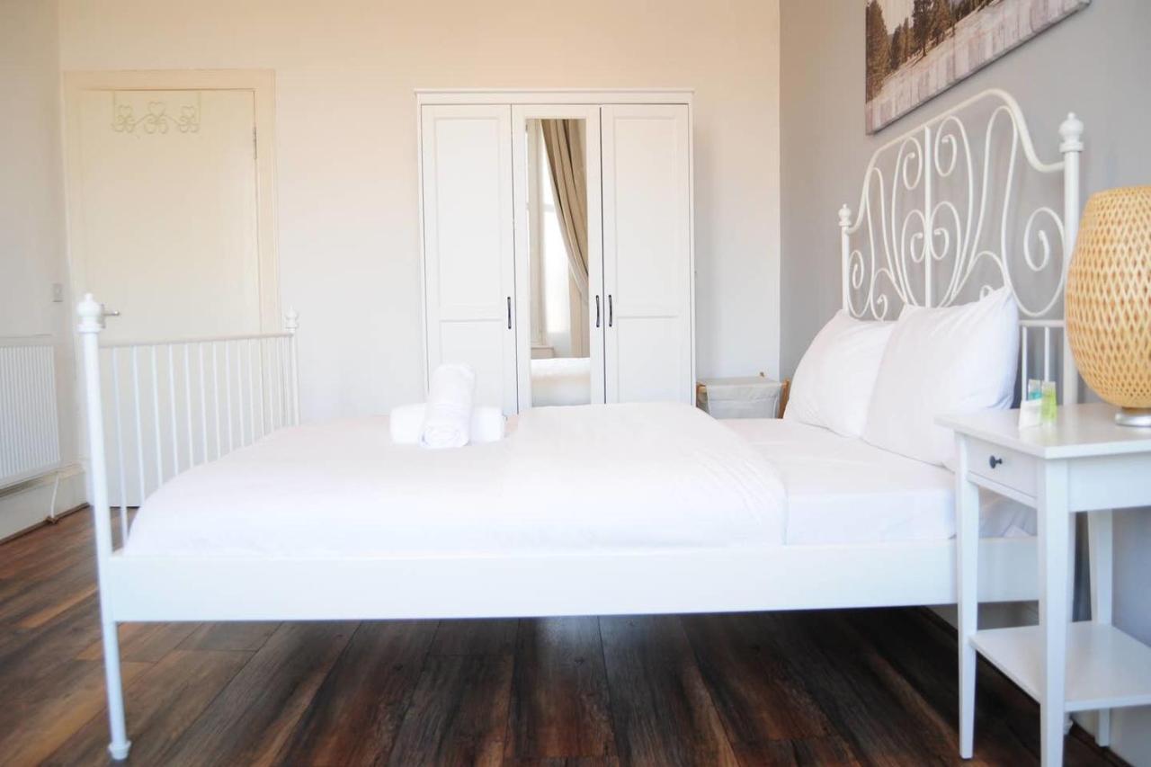Glasgow Apartment Transport Links & Street Parking Εξωτερικό φωτογραφία